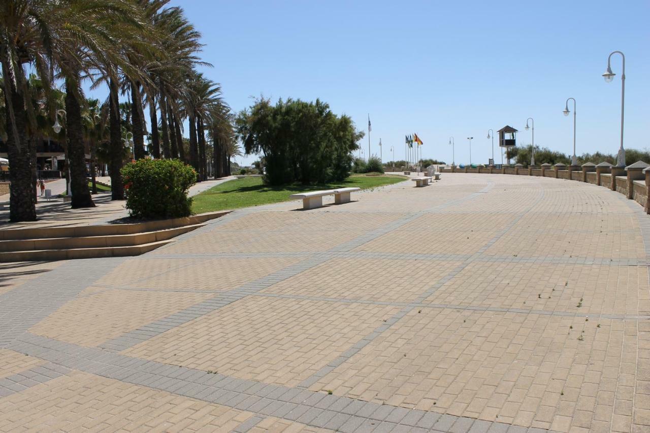 atico en Las Americas Islantilla primera línea de playa Exterior foto